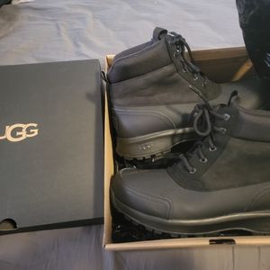 Mens ugg boot.